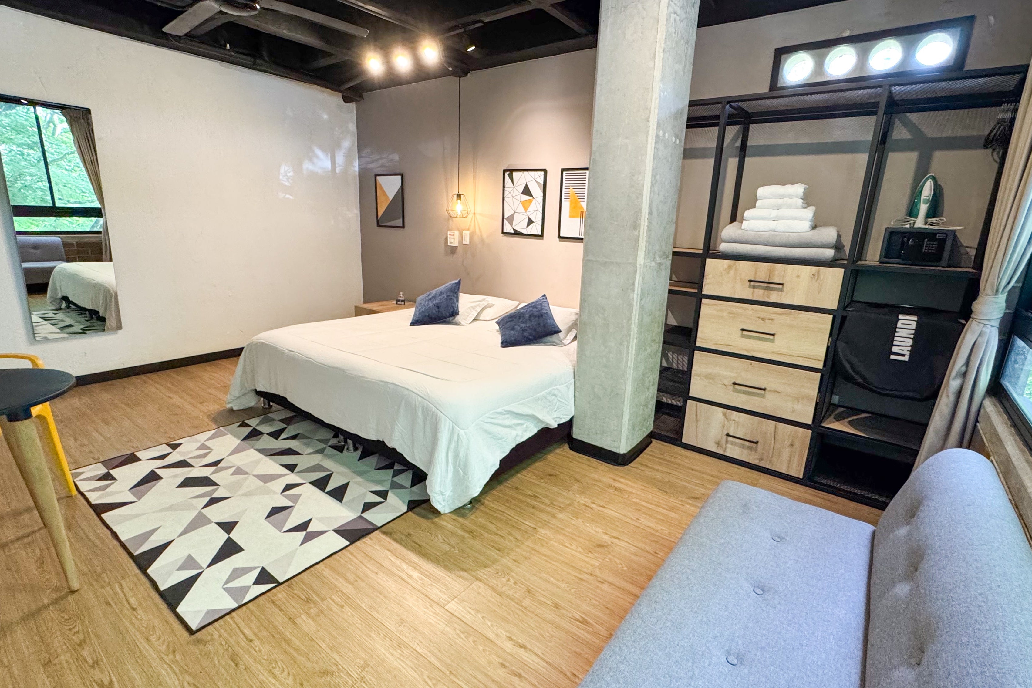 DOUBLE ROOM + EXTERIOR VIEW BT401