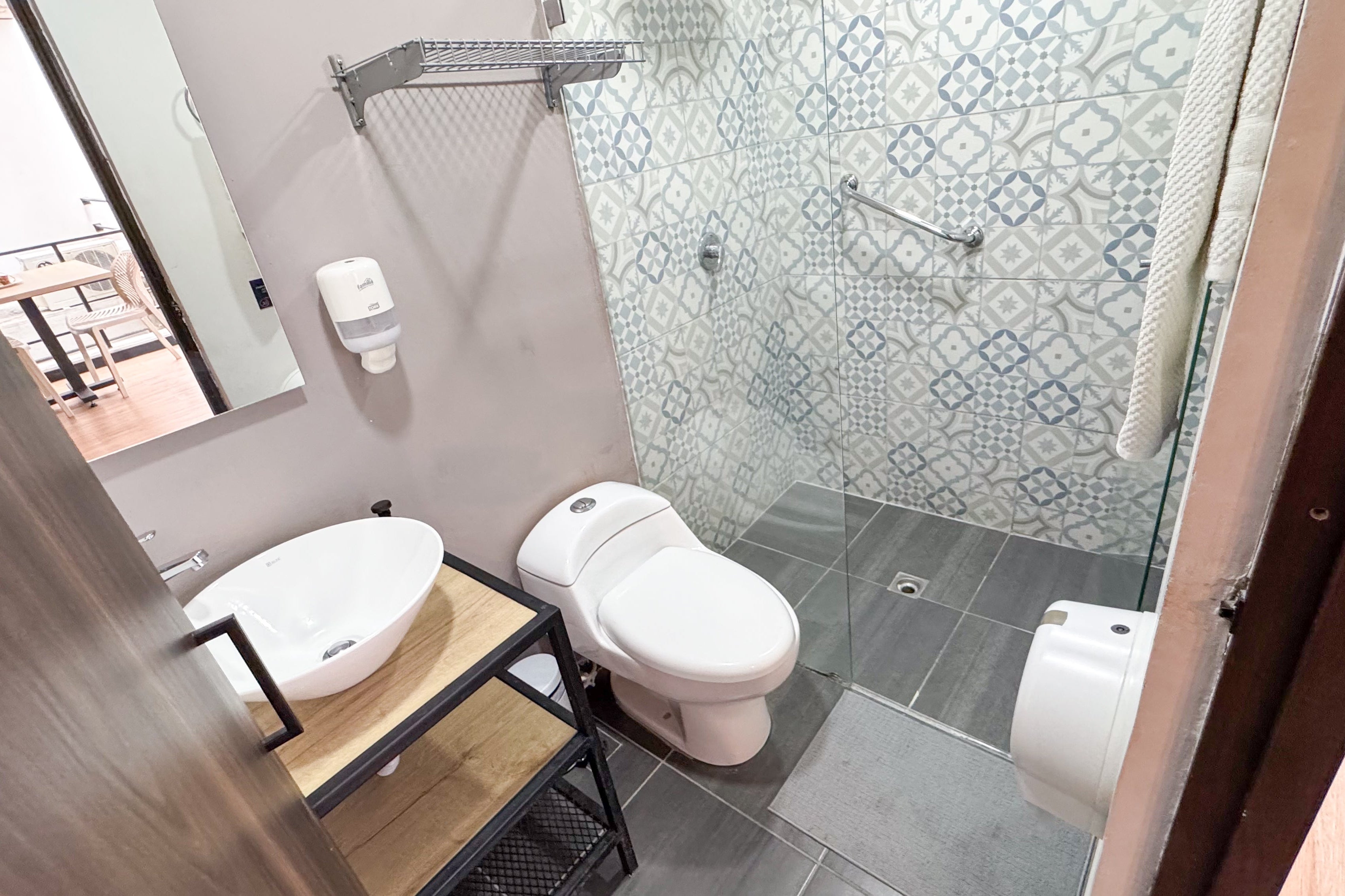 DOUBLE ROOM + EXTERIOR VIEW BT401