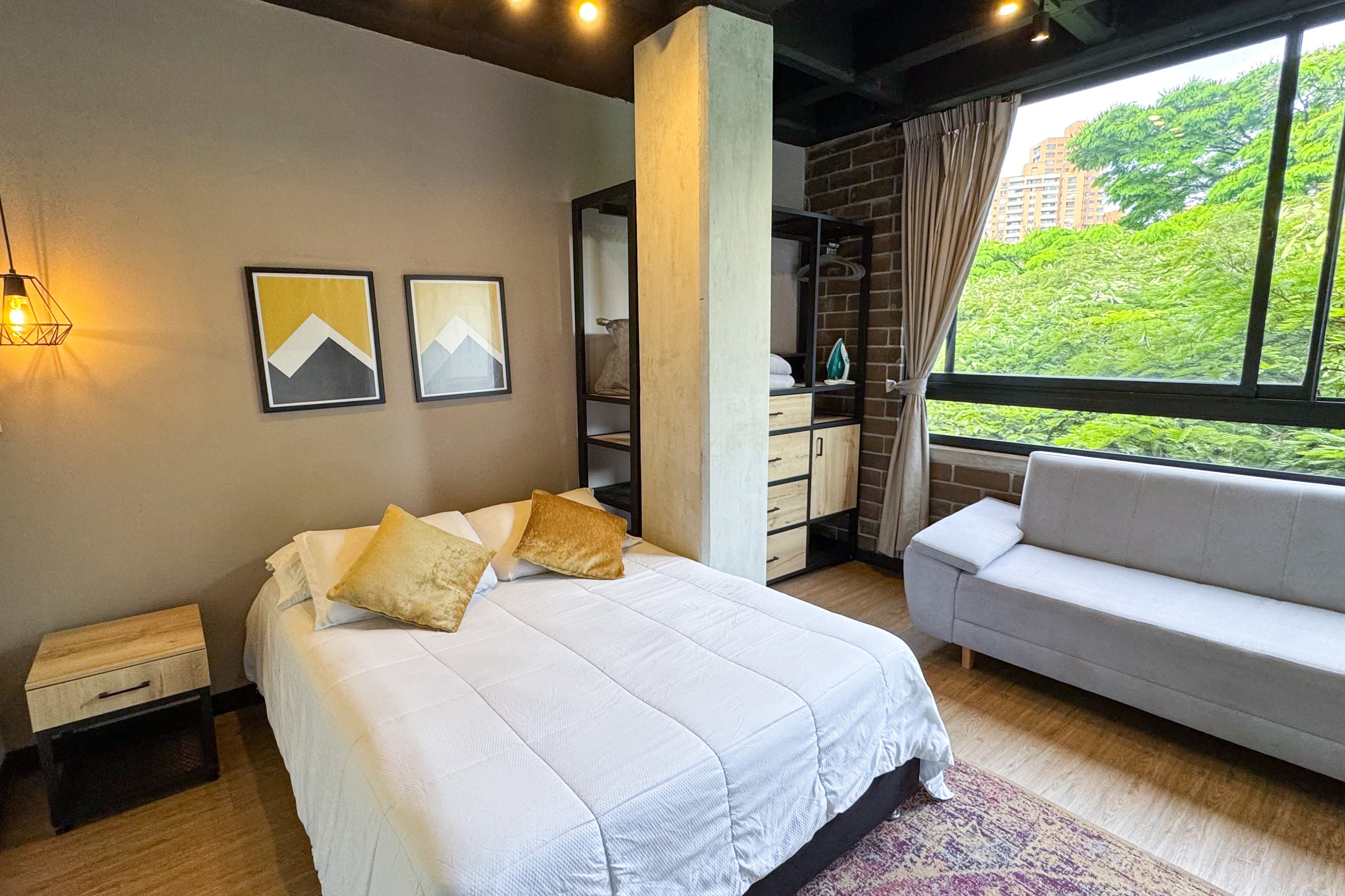 DOUBLE ROOM + EXTERIOR VIEW BT501