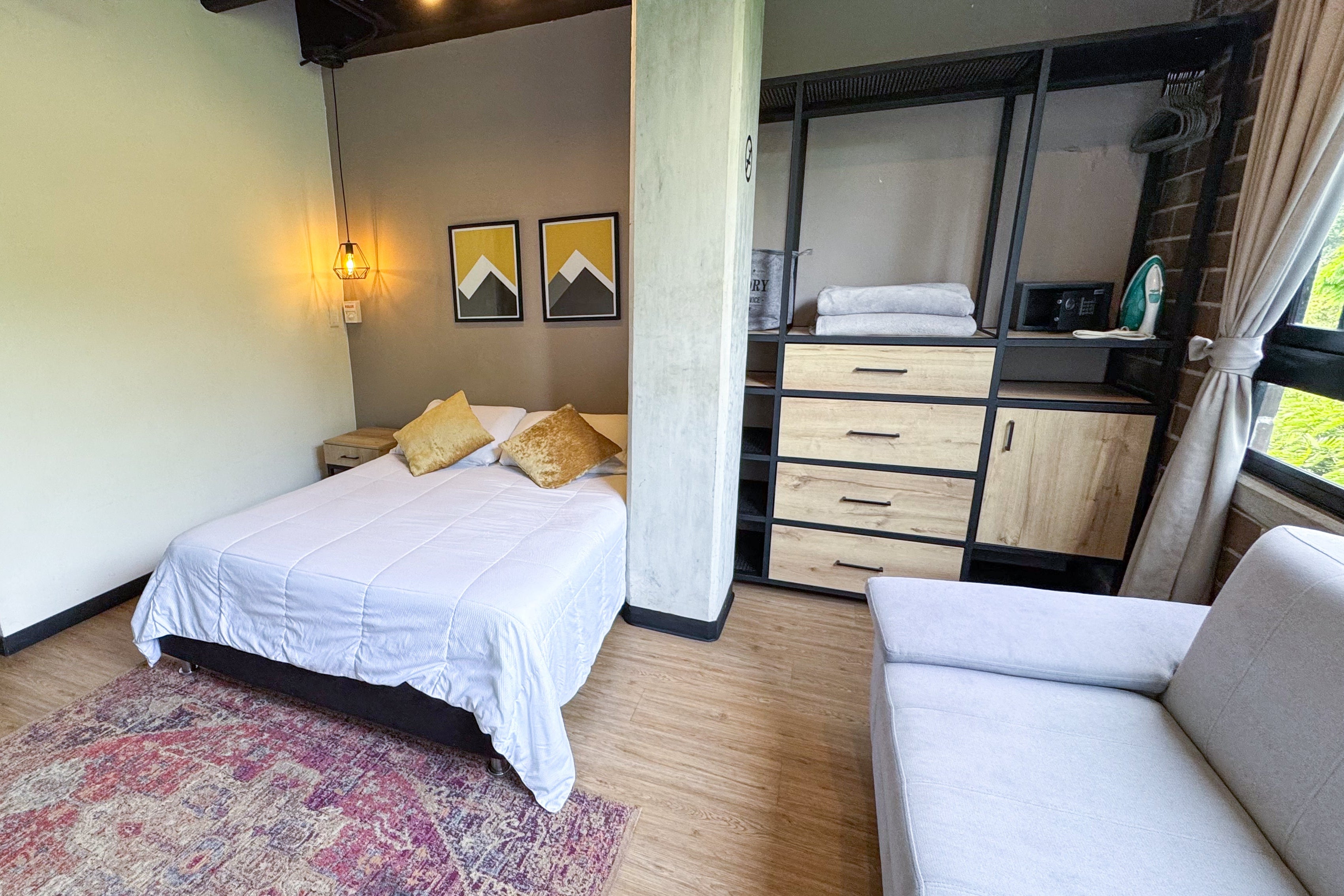 DOUBLE ROOM + EXTERIOR VIEW + AC + WC  BT501