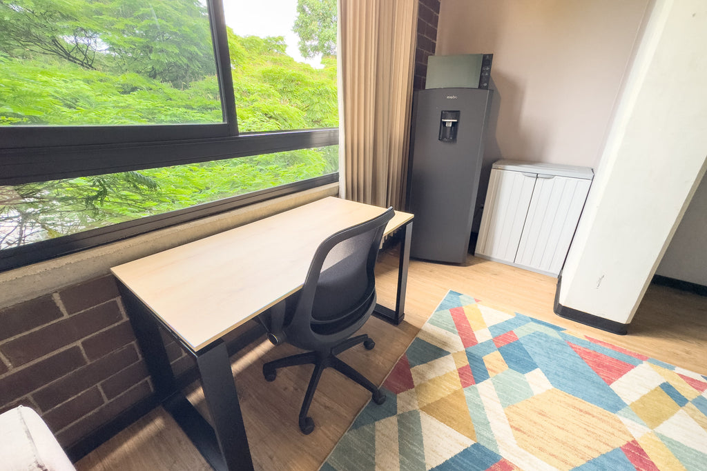 LOFT ROOM + EXTERIOR VIEW BT503