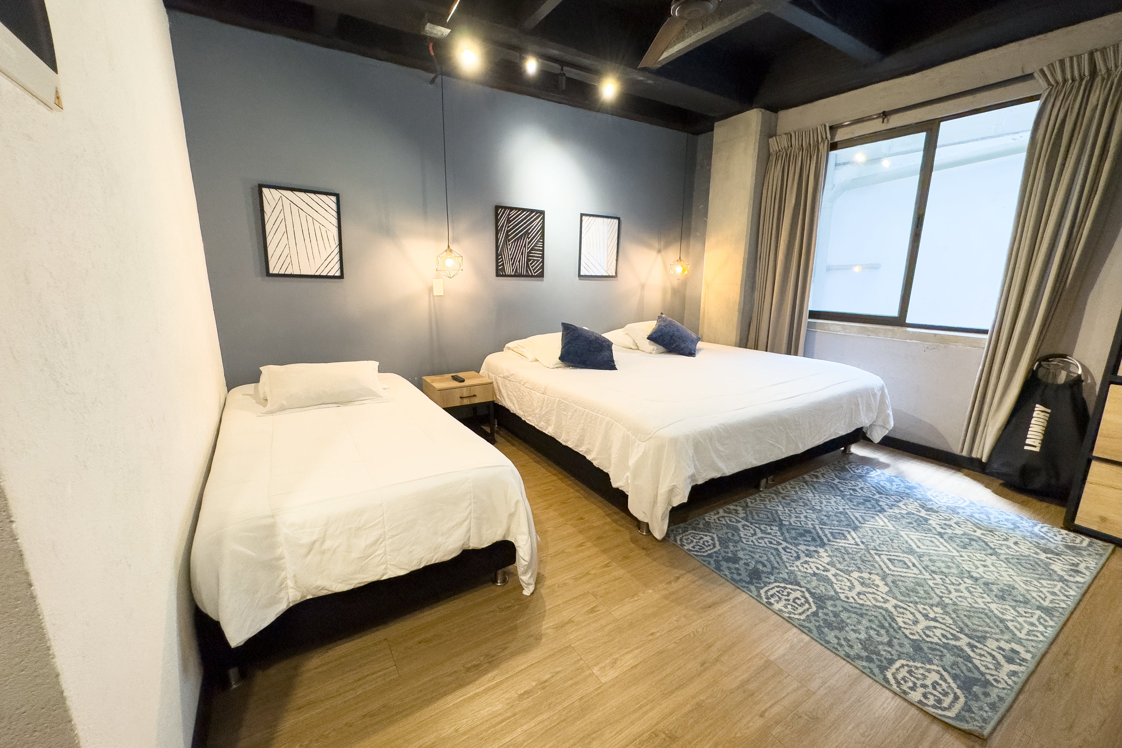DOUBLE ROOM + INSIDE VIEW BT404