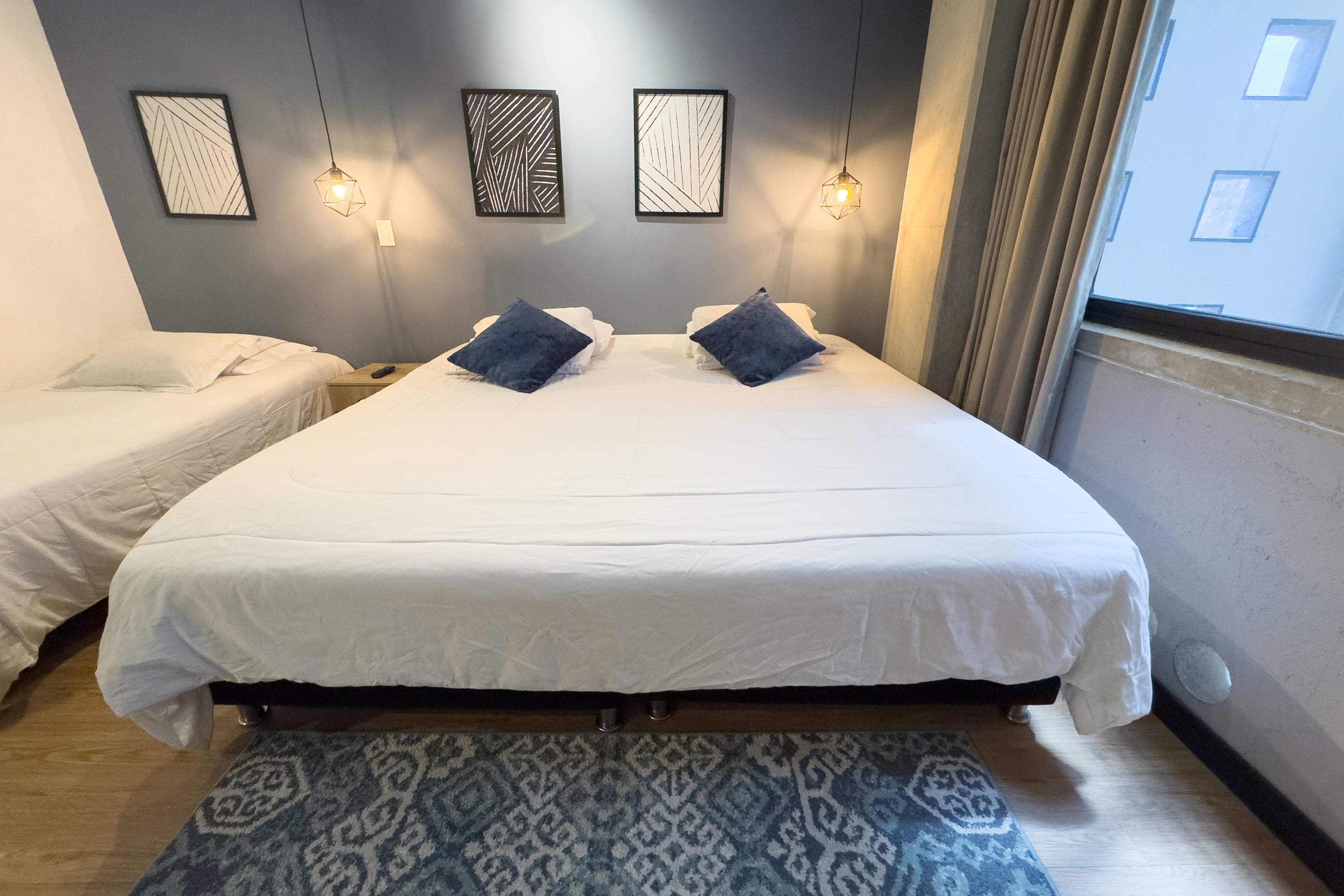 DOUBLE ROOM + INSIDE VIEW BT404