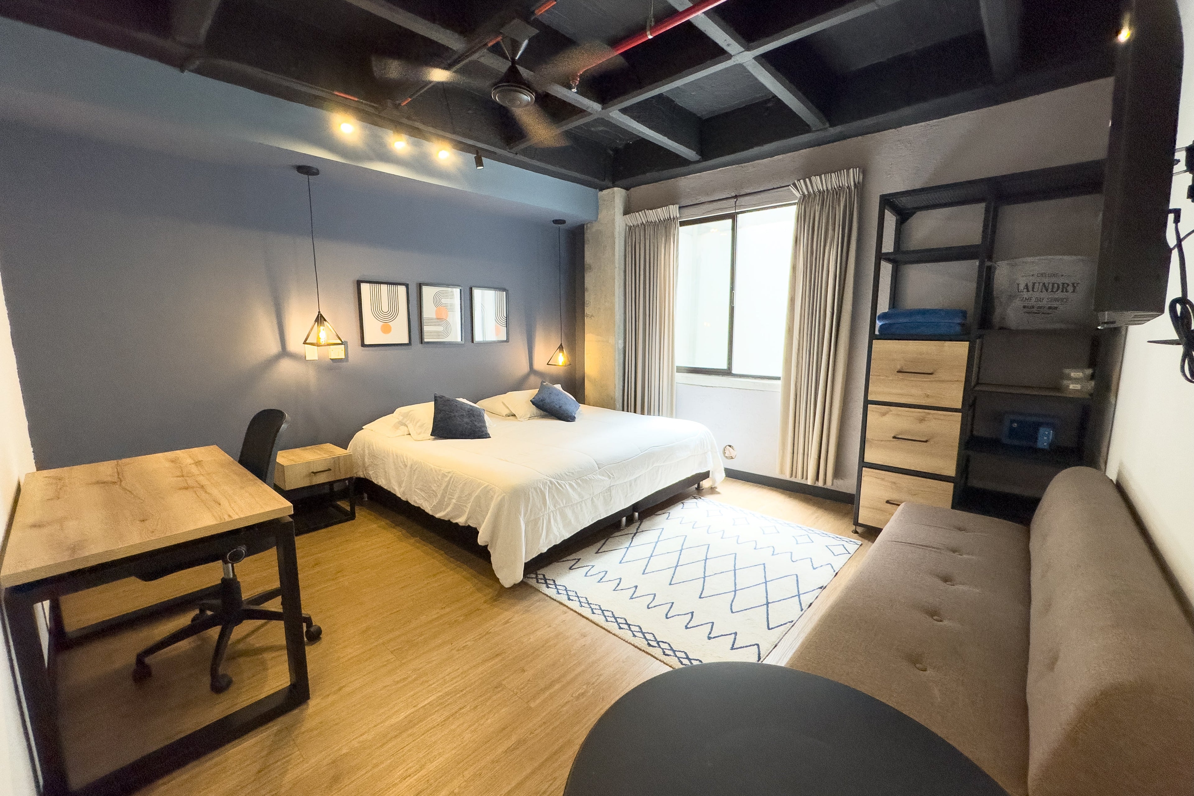 DOUBLE ROOM + INSIDE VIEW BT504